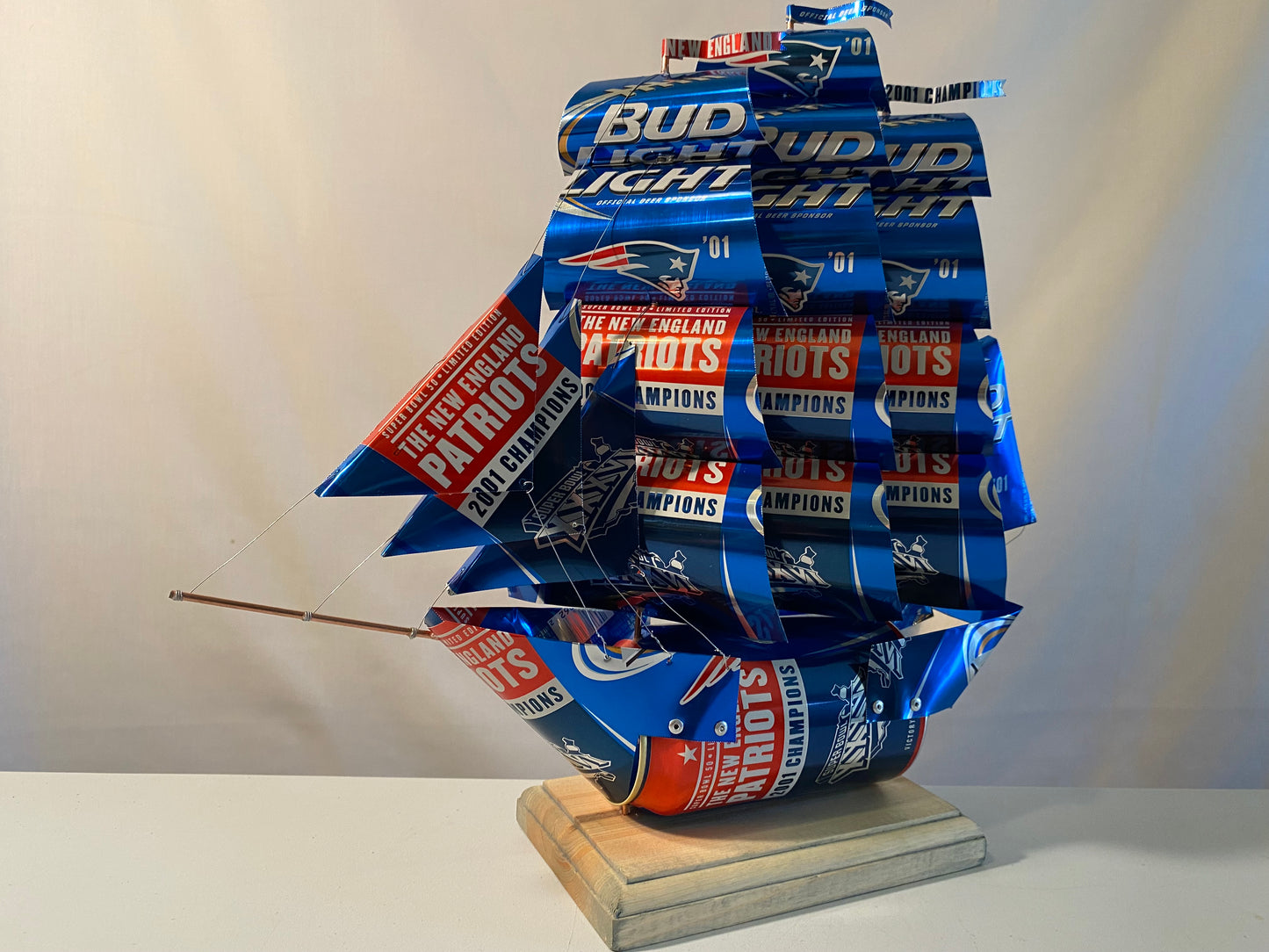 New England Patriots 2001 Super Bowl XXXVI Beer Can Ship
