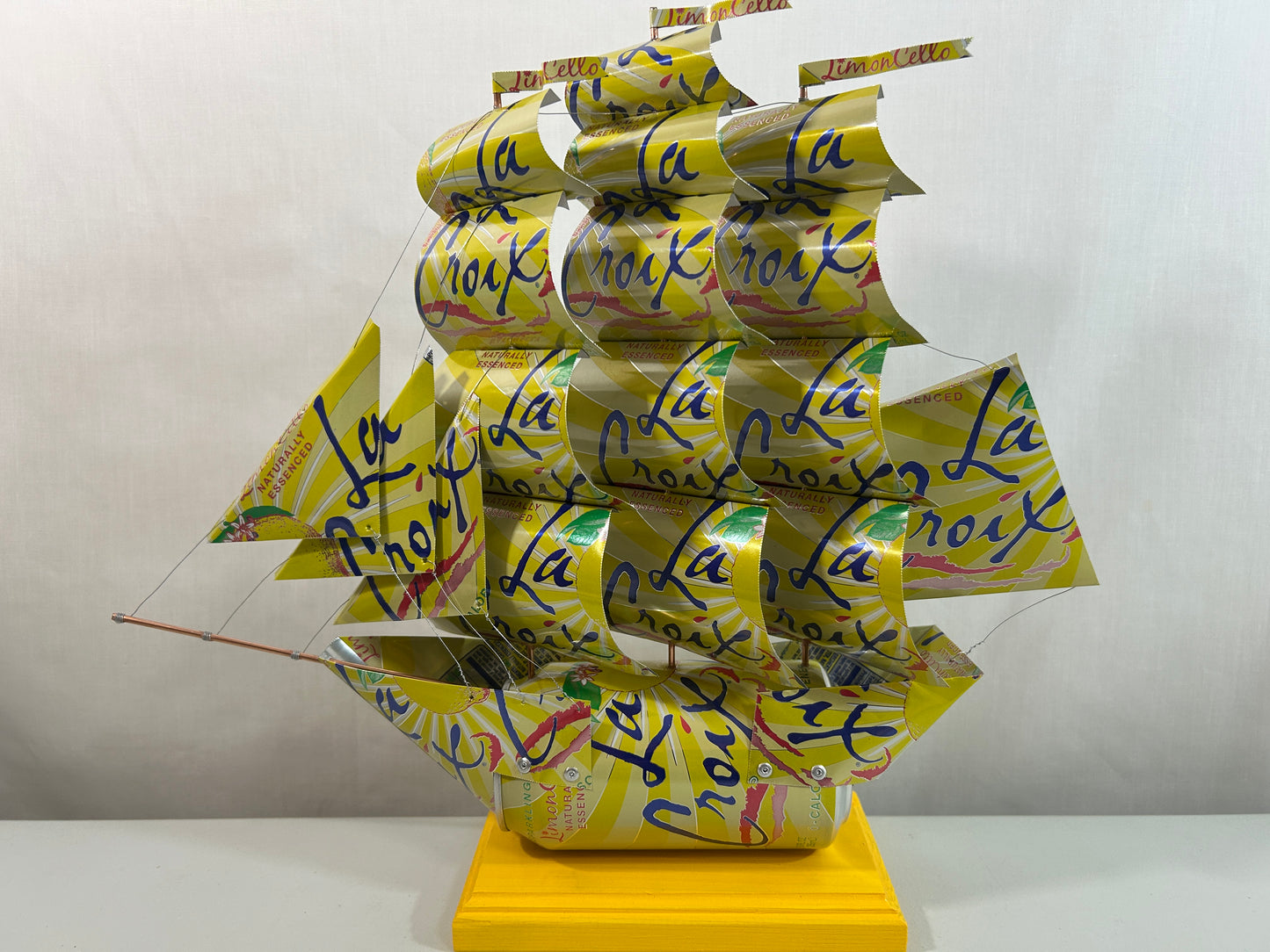 La Croix Limon Cello Sparkling Water Can Ship