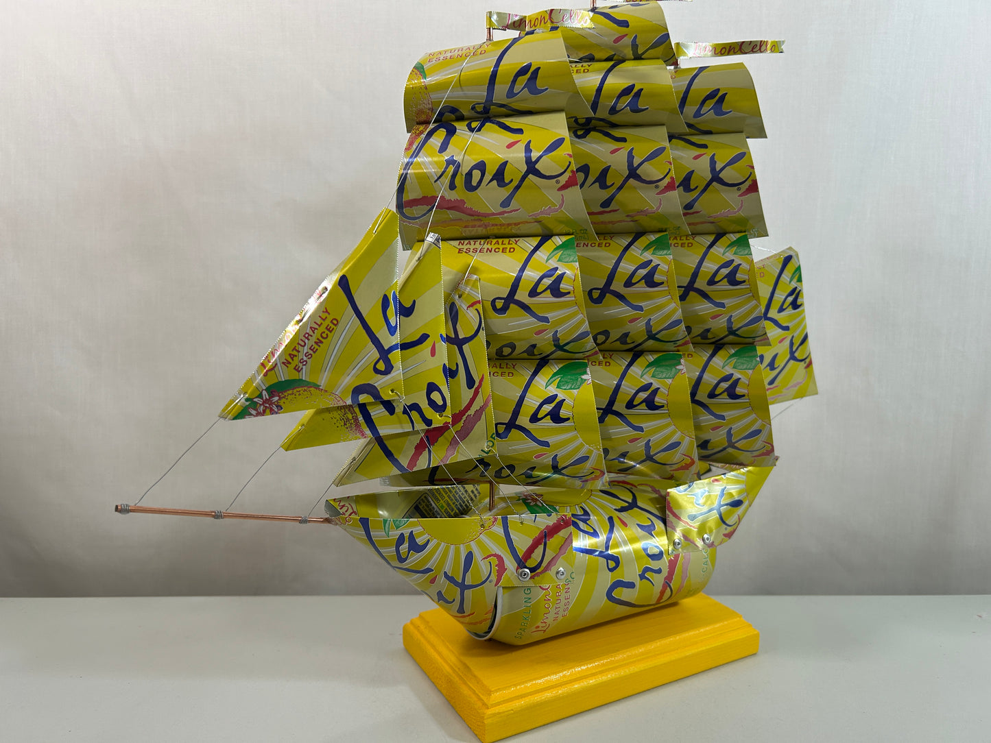 La Croix Limon Cello Sparkling Water Can Ship