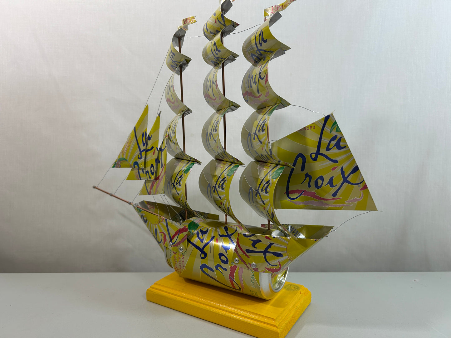 La Croix Limon Cello Sparkling Water Can Ship