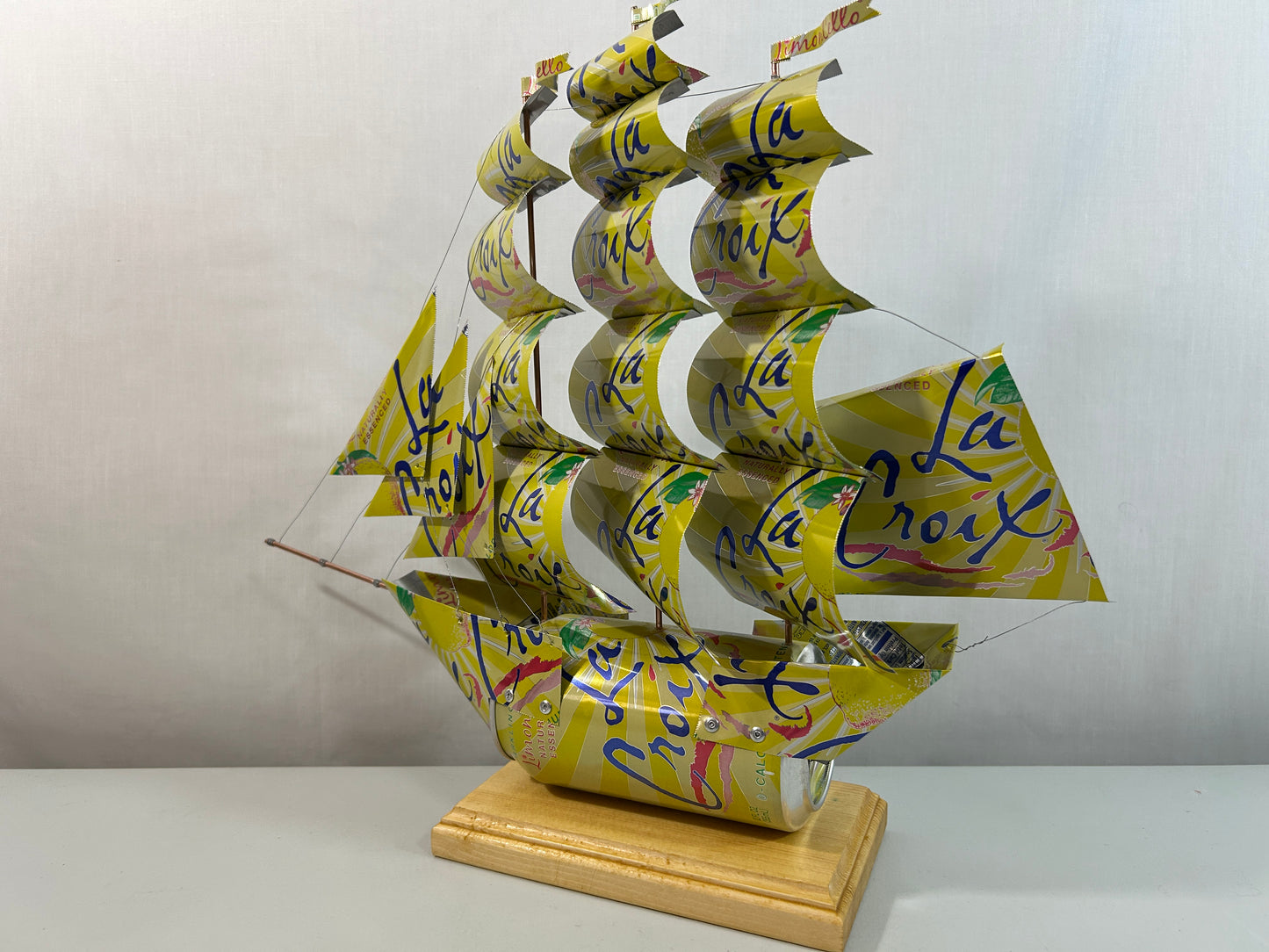 LaCroix Limon Cello Sparkling Water Can Ship