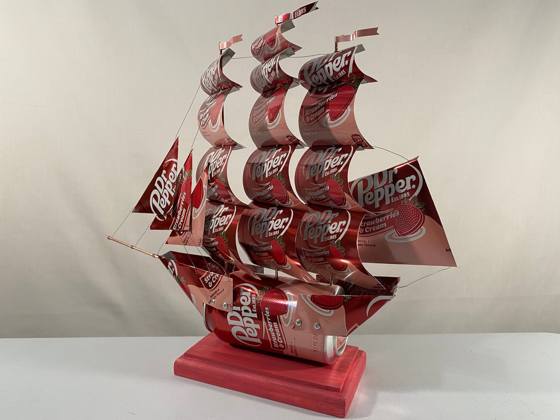 Dr Pepper Strawberries & Cream Soda Can Ship