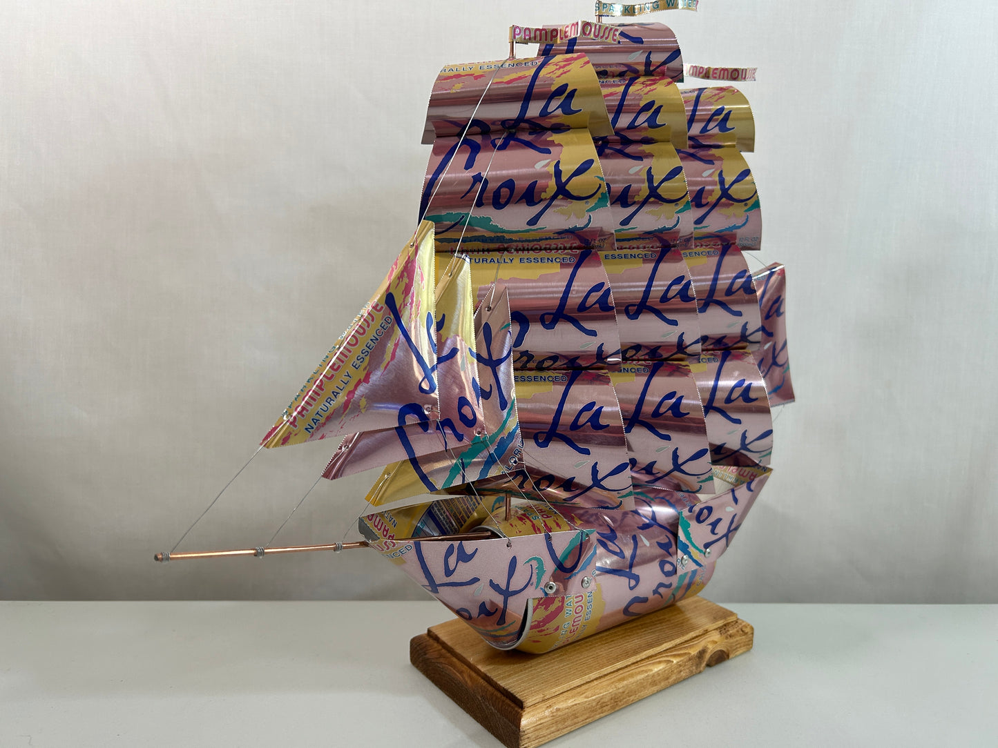 La Croix Pamplemousse Sparkling Water Can Ship