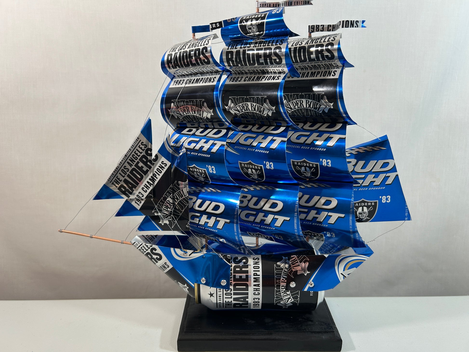 Los Angeles Raiders 1983 Champions Super Bowl XVIII Beer Can Ship