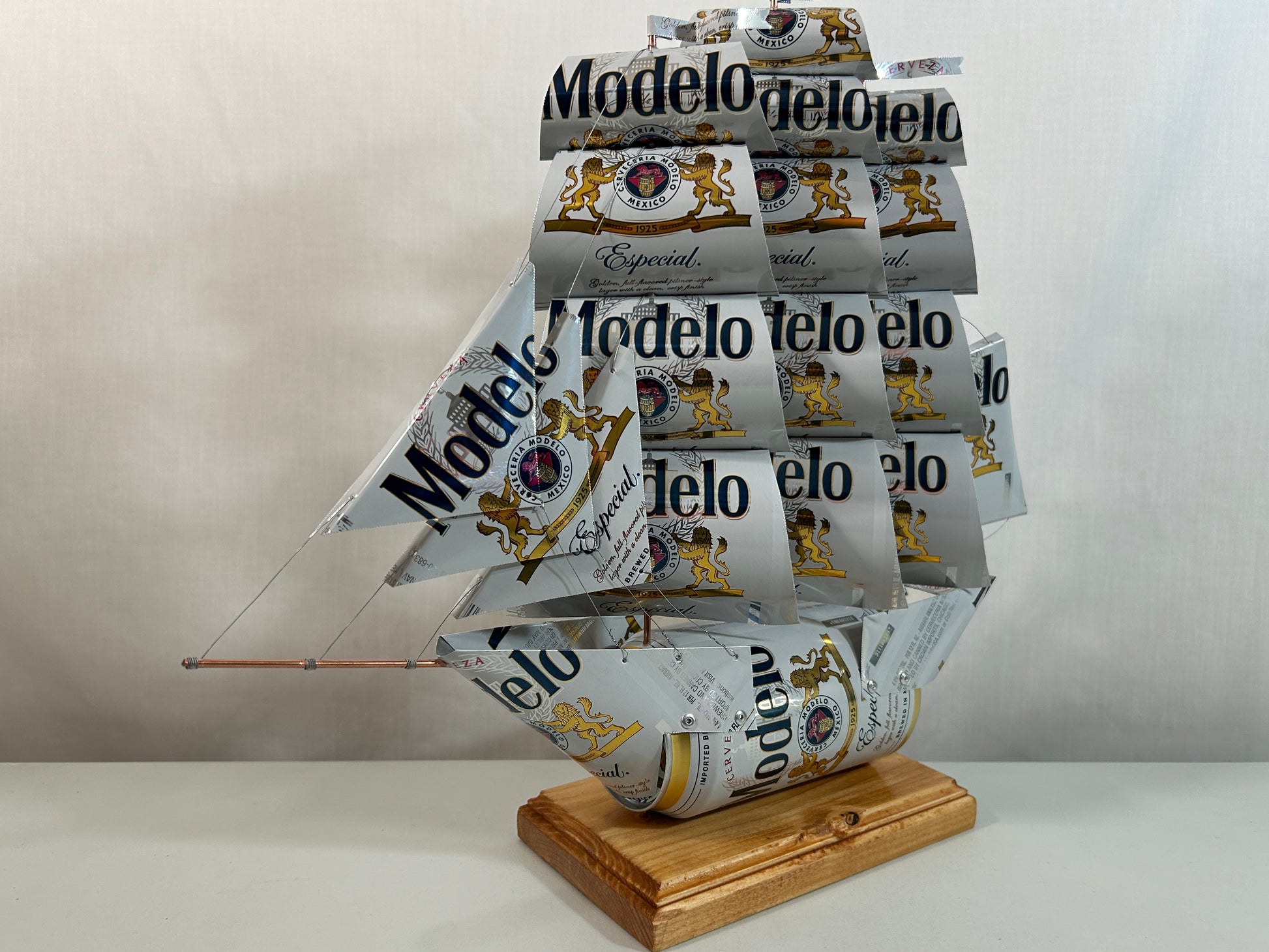 Modelo Especial Beer Can Ship