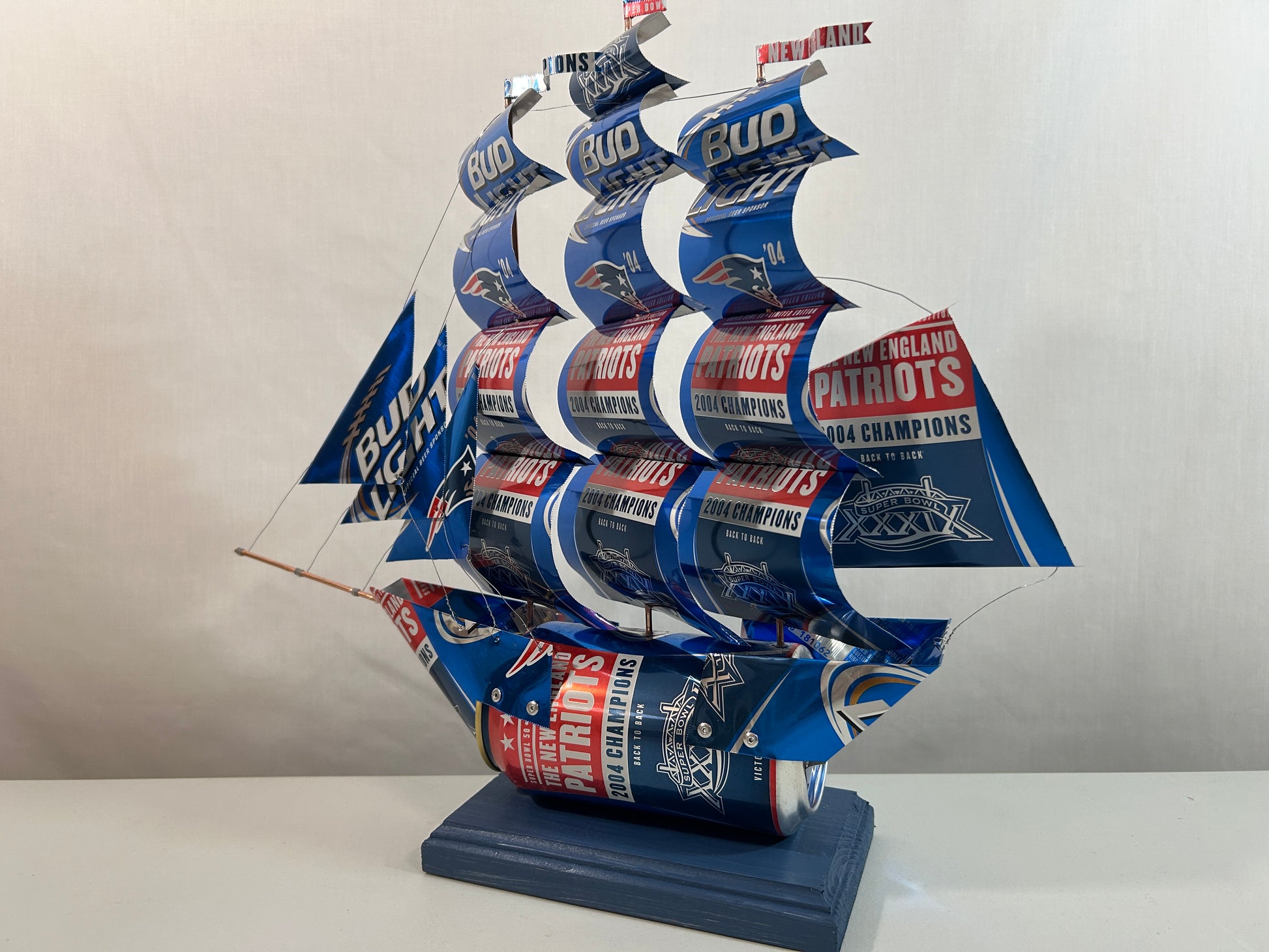 New England Patriots 2004 Champions Super Bowl XXXIX Beer Can Ship