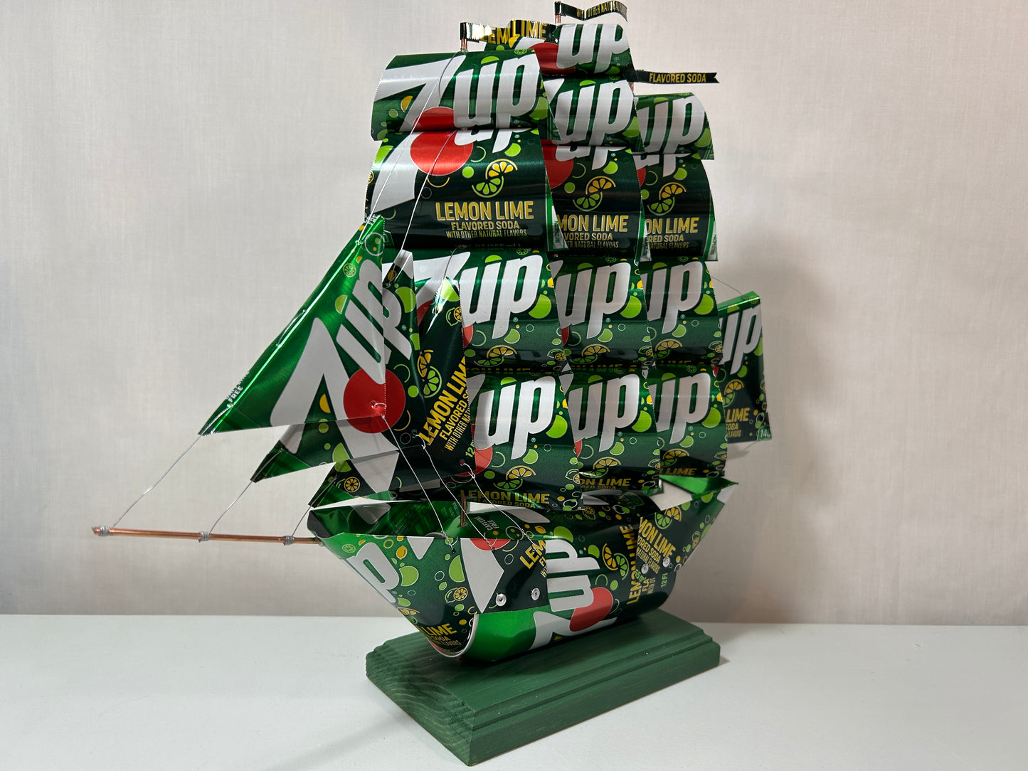 7UP Lemon Lime Soda Can Ship