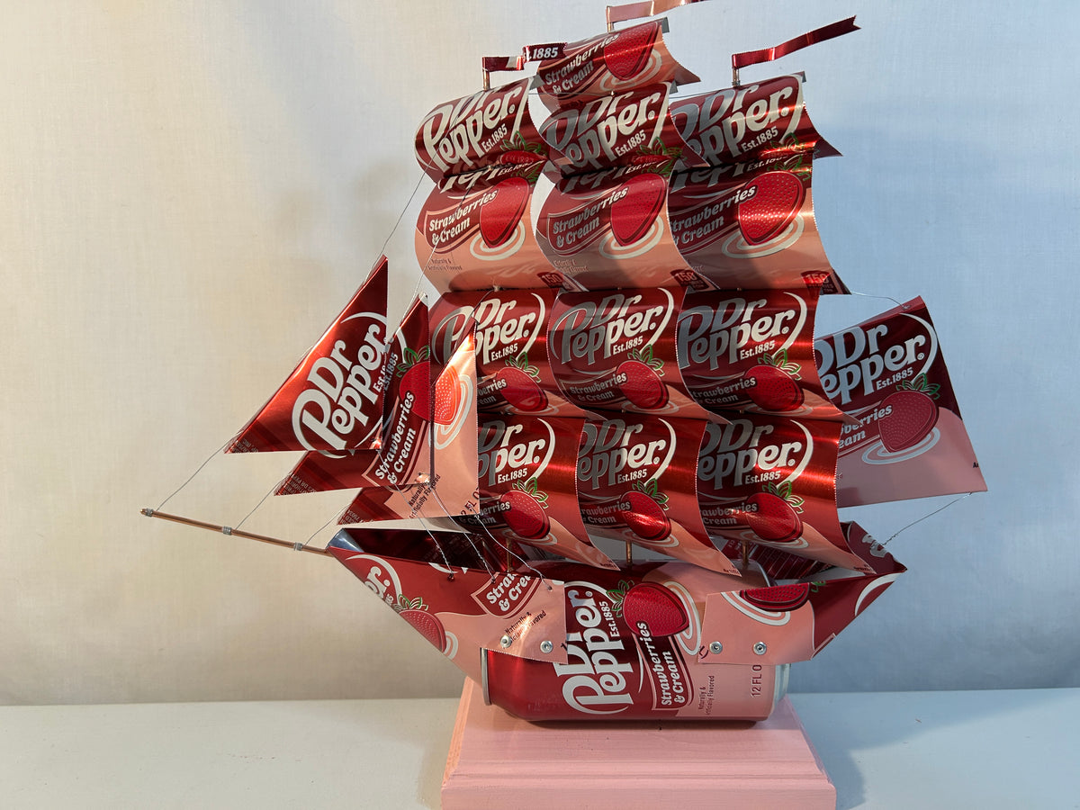 Dr Pepper Strawberries & Cream Soda Can Ship