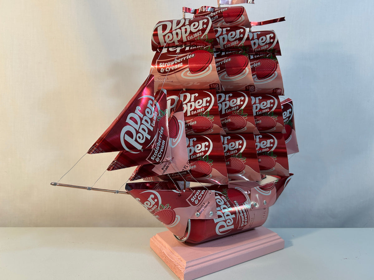 Dr Pepper Strawberries & Cream Soda Can Ship