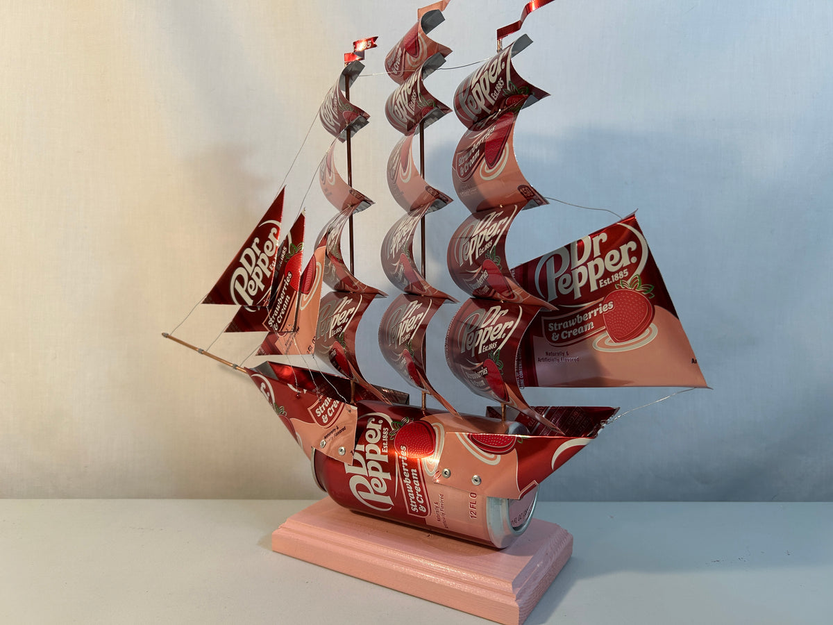 Dr Pepper Strawberries & Cream Soda Can Ship