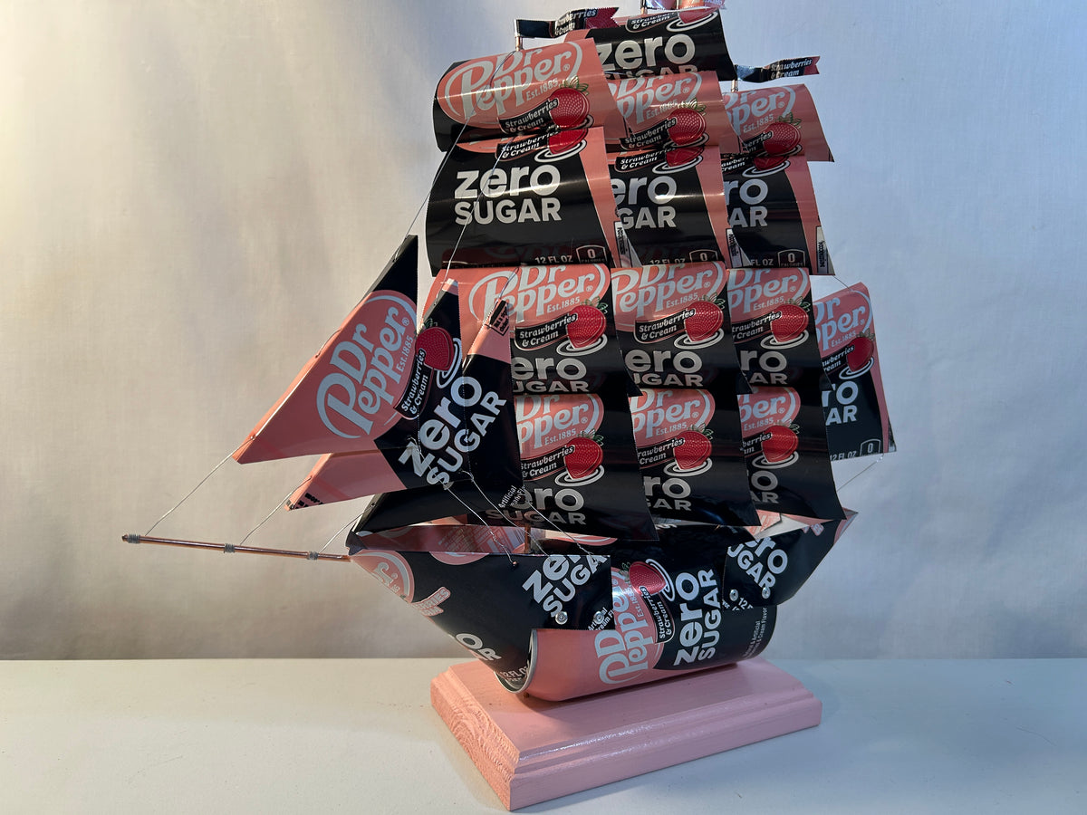 Dr Pepper Strawberries & Cream Zero Sugar Soda Can Ship