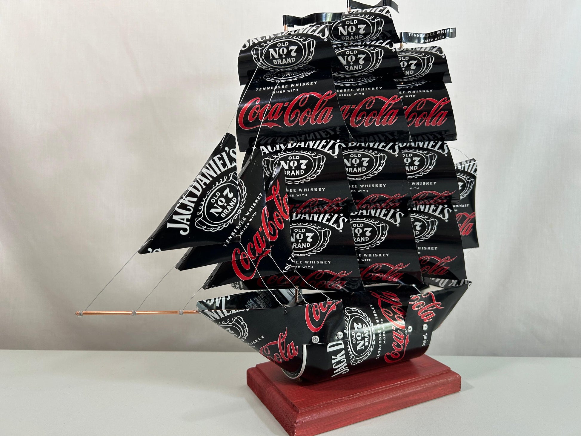 Jack Daniel&#39;s Coca-Cola Can Ship