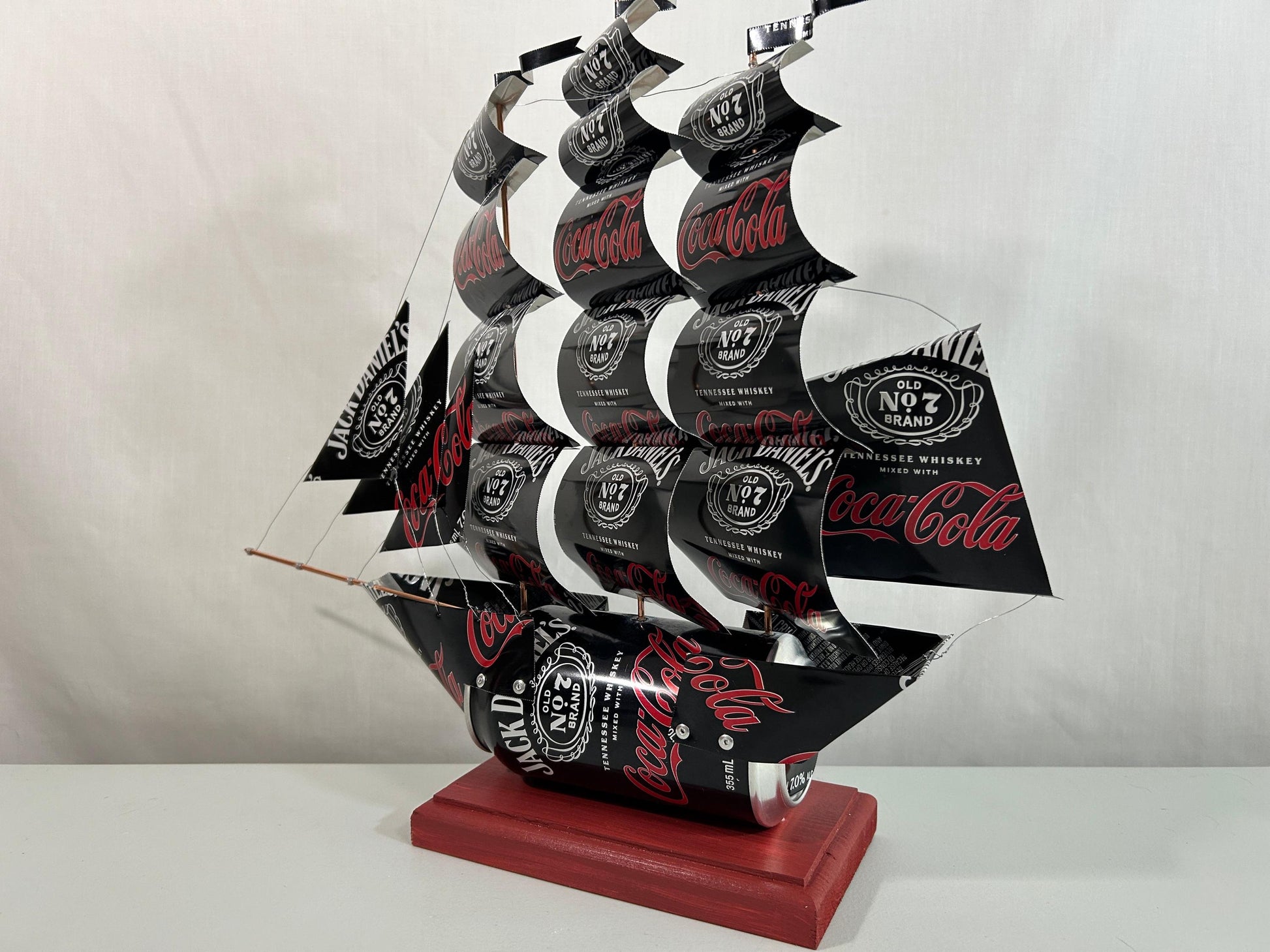 Jack Daniel&#39;s Coca-Cola Can Ship